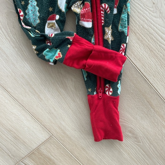 Millie + Roo Bamboo Zip Romper Millie Roo-Mas - Picture 5 of 6